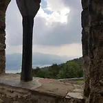 Residenza La Cascata * Калольциокорте