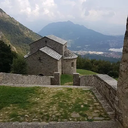Residenza La Cascata * Калольциокорте